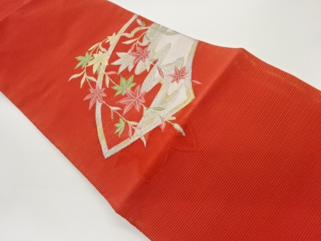 未使用品　絽綴れ地紙に流水・紅葉模様織出し名古屋帯